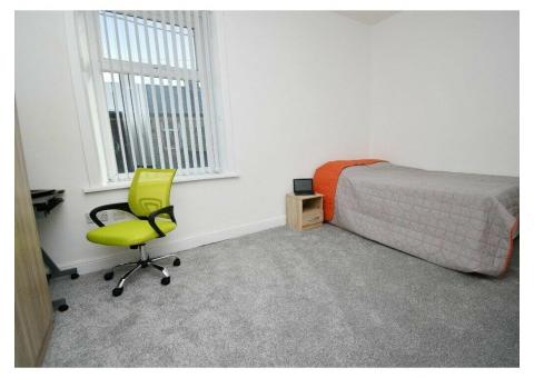 FOR SALE FULLY TENANTED & COMPLIANT 4 BEDROOM STUDENT HMO SALFORD UNIVERSITY